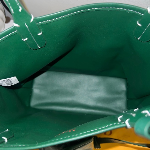 Green Coated Canvas Tote Bag With Matching Pouch - Picture 3 of 9